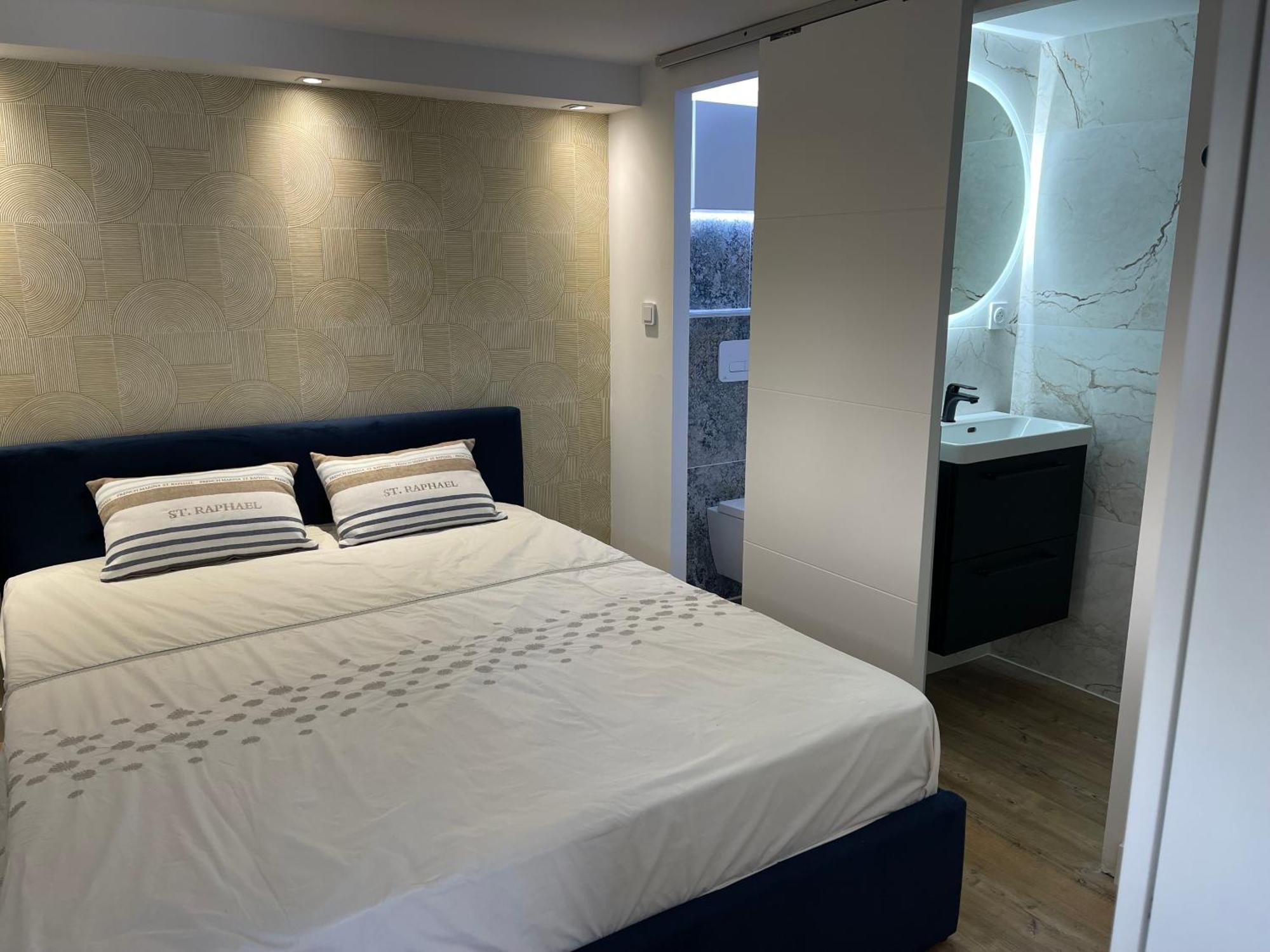 Bali 83 Apartment Bandol Exterior photo